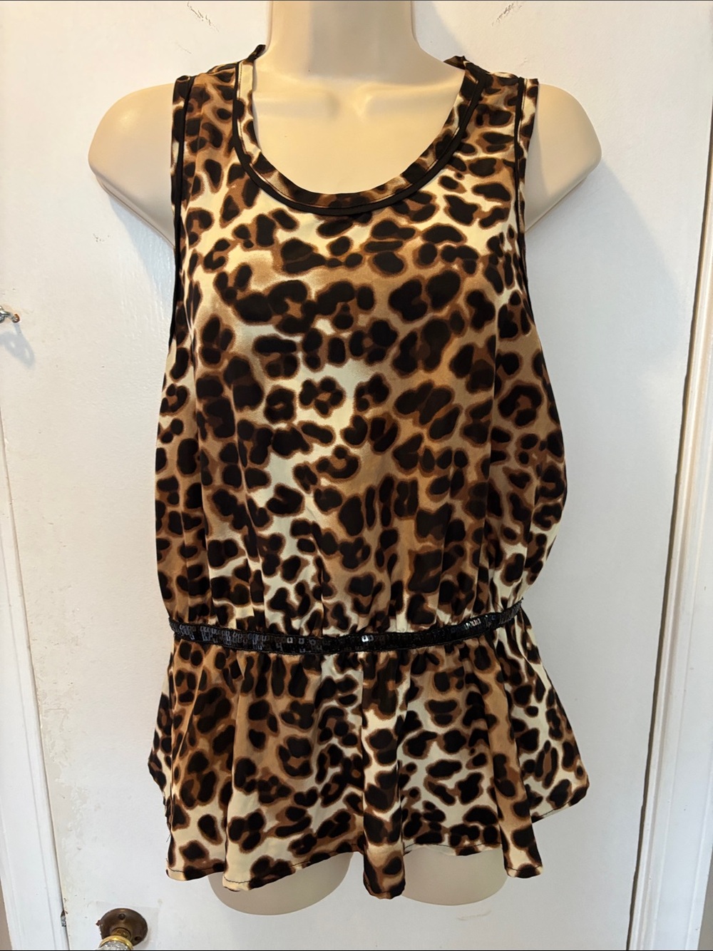 Wet Seal large Sleeveless Leopard Print Peplum Top 26-318